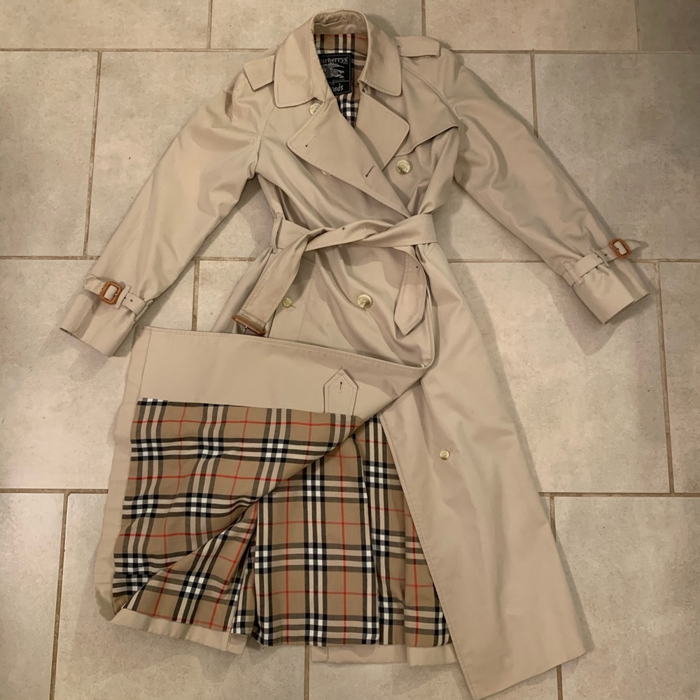 Burberrys Harrod’s trench coat 8L Nova check